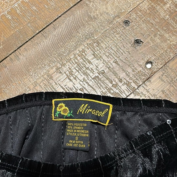 Mirasol Black Velvet Skirt with Subtle Holiday Sparkle - Picture 2 of 7
